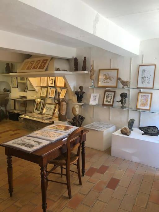 Chez L'artiste Apartment *